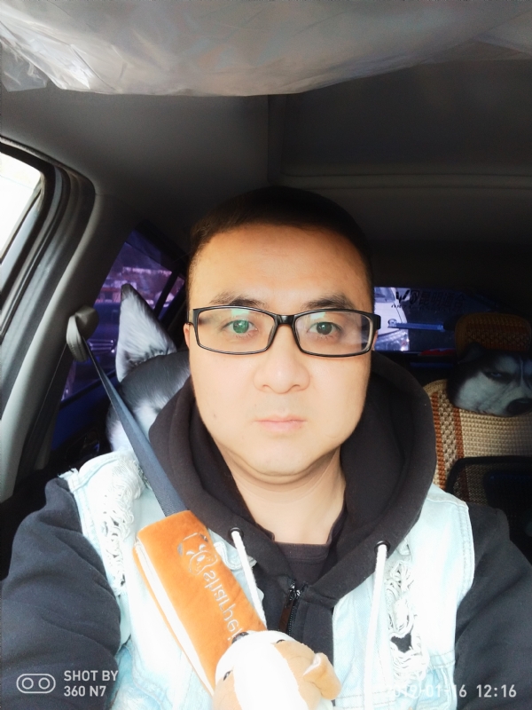 香烟最懂男人心的第一张照片--昆明残疾人相亲网